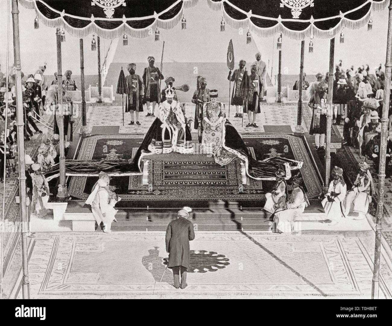 Nizam of Hyderabad pays homage to King George V and Queen Mary,  Delhi Durbar, India, old vintage 1900s picture Stock Photo