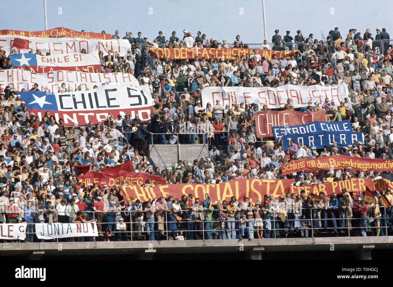 sports, football, world championship, world championship 1974, world championship final, group game, Germany versus Chile (1:0), Chilean spectators, Berlin West, Germany, 14.6.1974, Additional-Rights-Clearance-Info-Not-Available Stock Photo