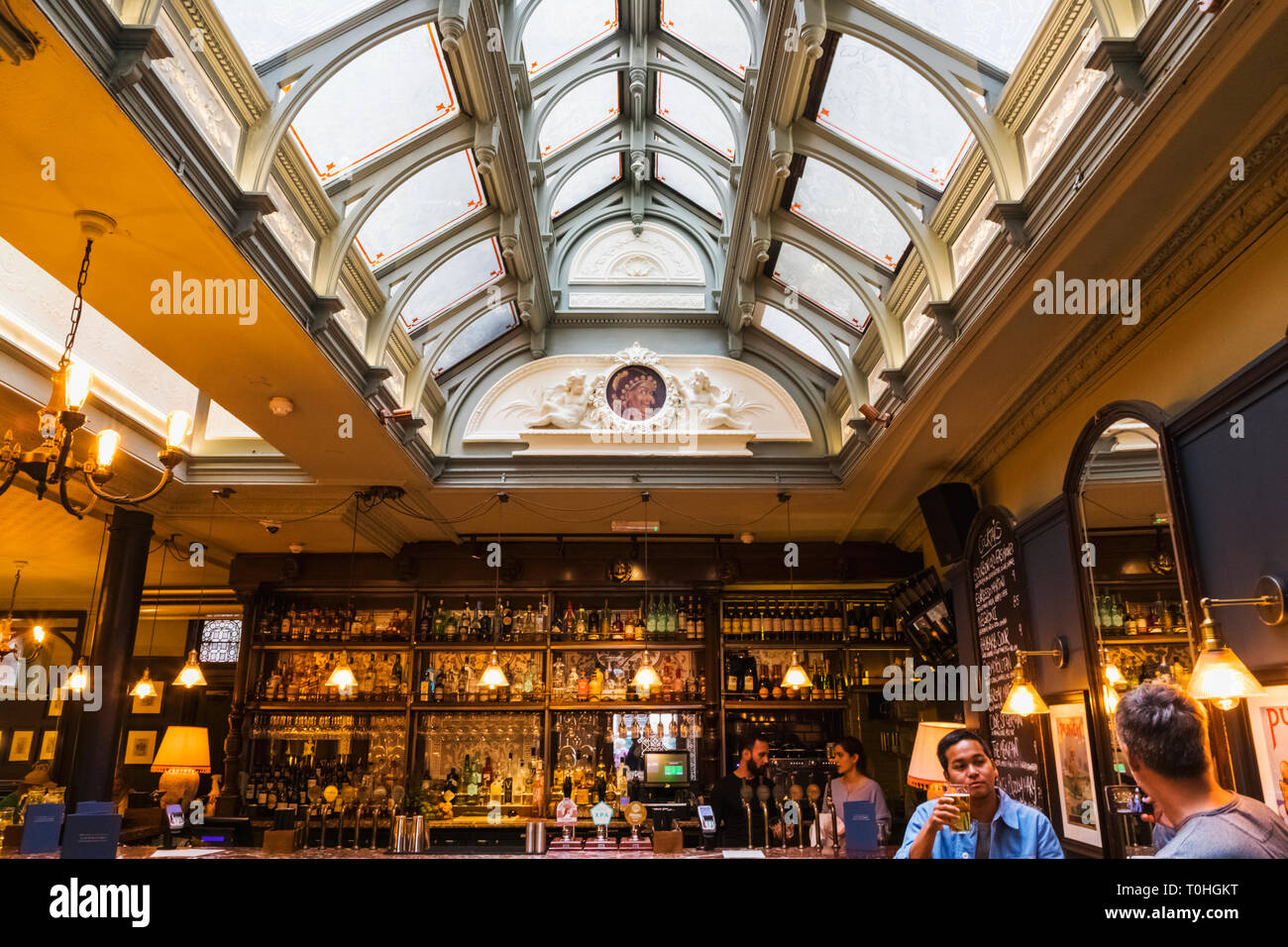 The punch tavern fleet street london which is hires stock photography and images Alamy