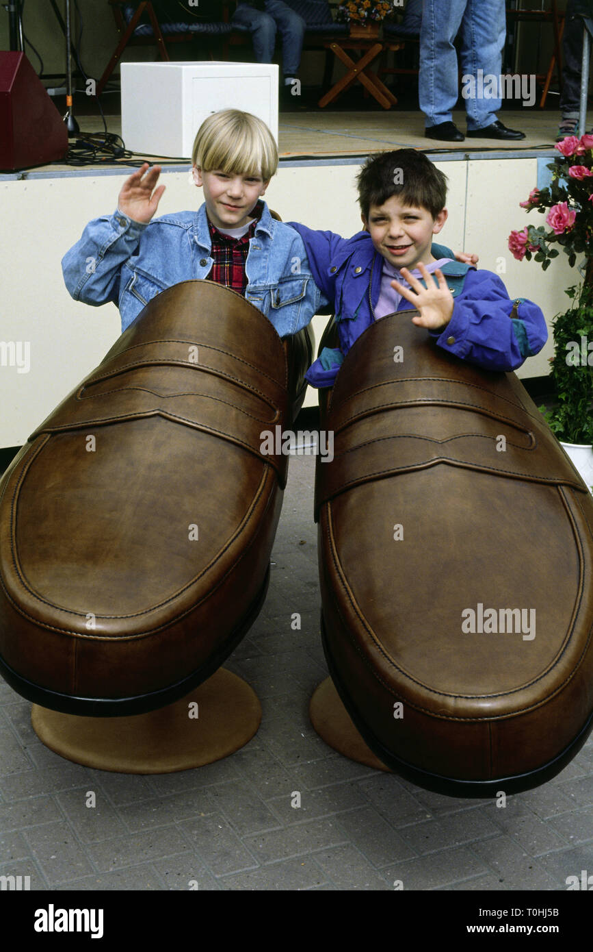 Biggest shoes Outlet