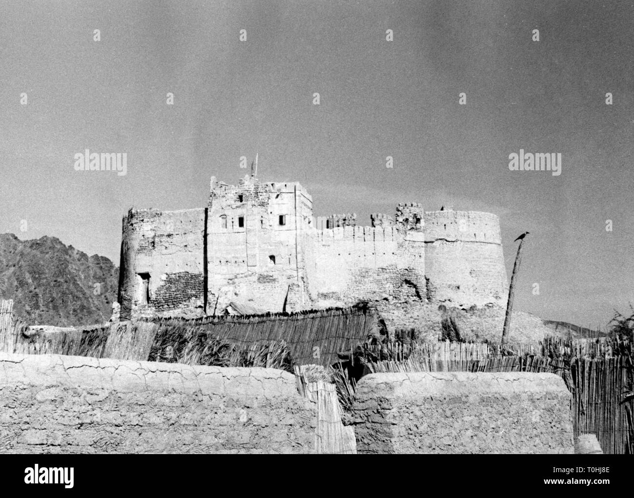 geography / travel, United Arab Emirates, Fujairah, buildings, Fort, exterior view, 1962, Additional-Rights-Clearance-Info-Not-Available Stock Photo