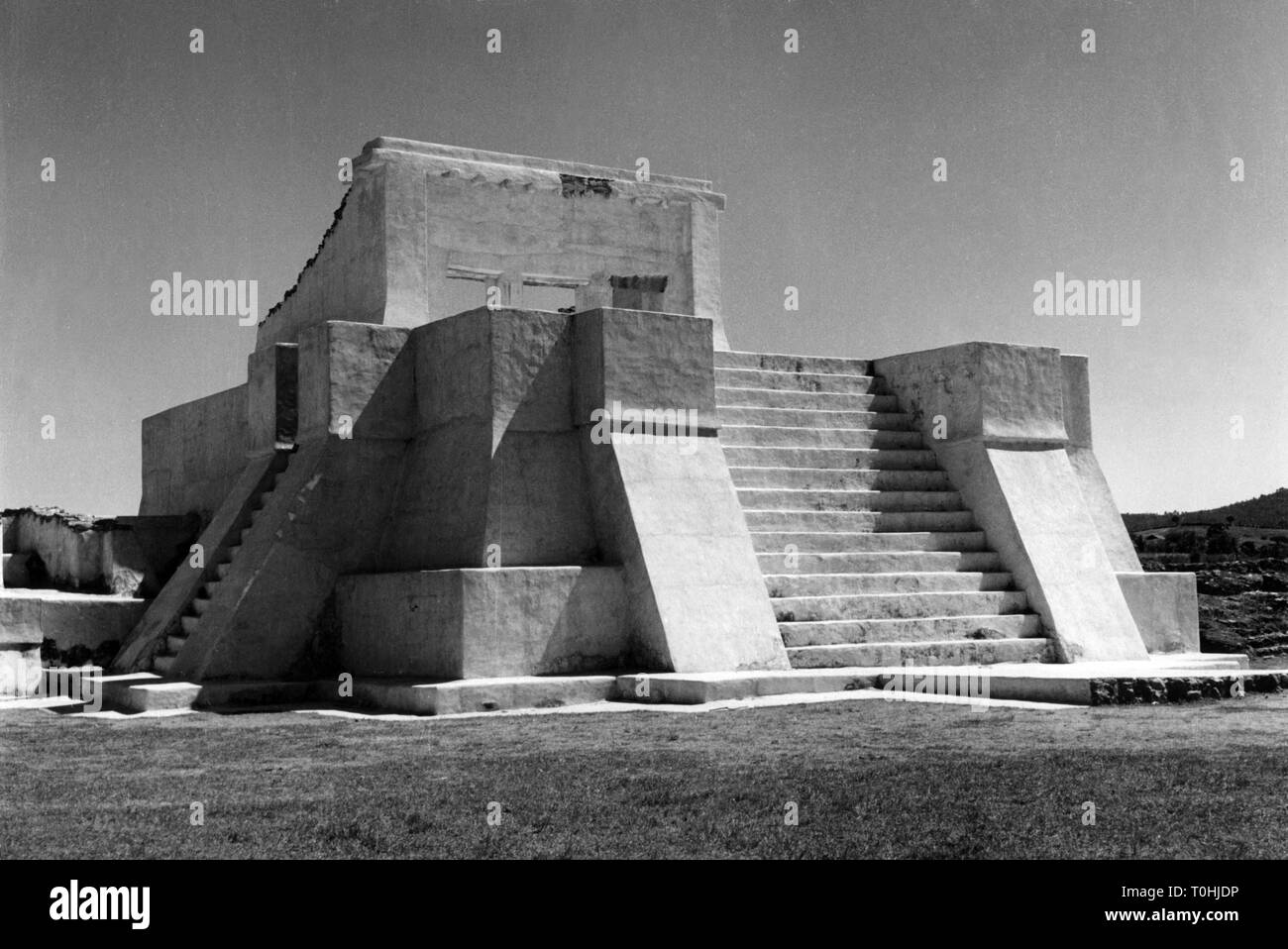 geography / travel, Guatemala, archeaology, Maya ruin of the Zaculen pyramid, 1960s, Additional-Rights-Clearance-Info-Not-Available Stock Photo