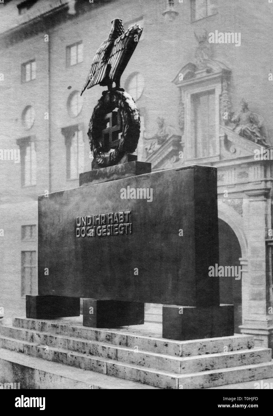 Nazism / National Socialism, propaganda, memorial at the Feldherrnhalle (Field Marshals' Hall) in Munich, back, 1930s, Additional-Rights-Clearance-Info-Not-Available Stock Photo
