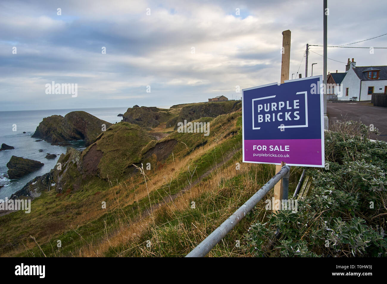 Purple bricks hires stock photography and images Alamy