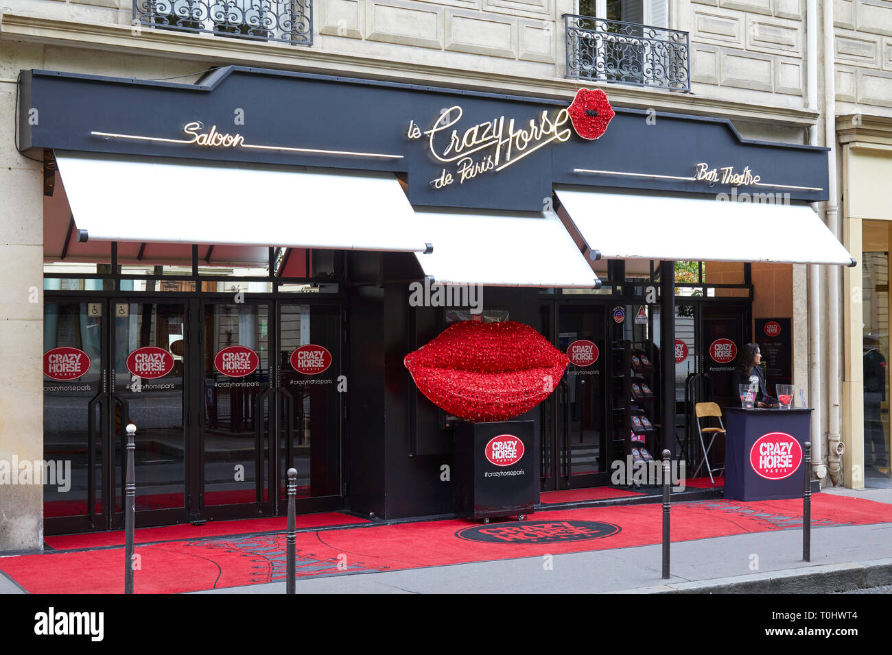 Crazy horse paris hires stock photography and images Alamy
