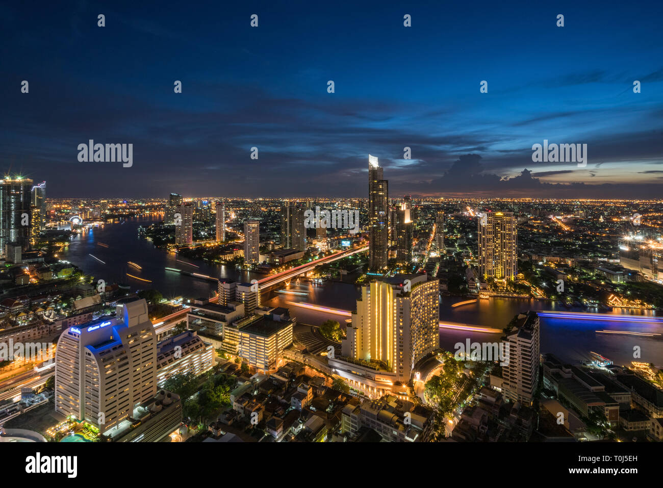 Landscape of Chao phraya river in Bangkok city in evening time with ...