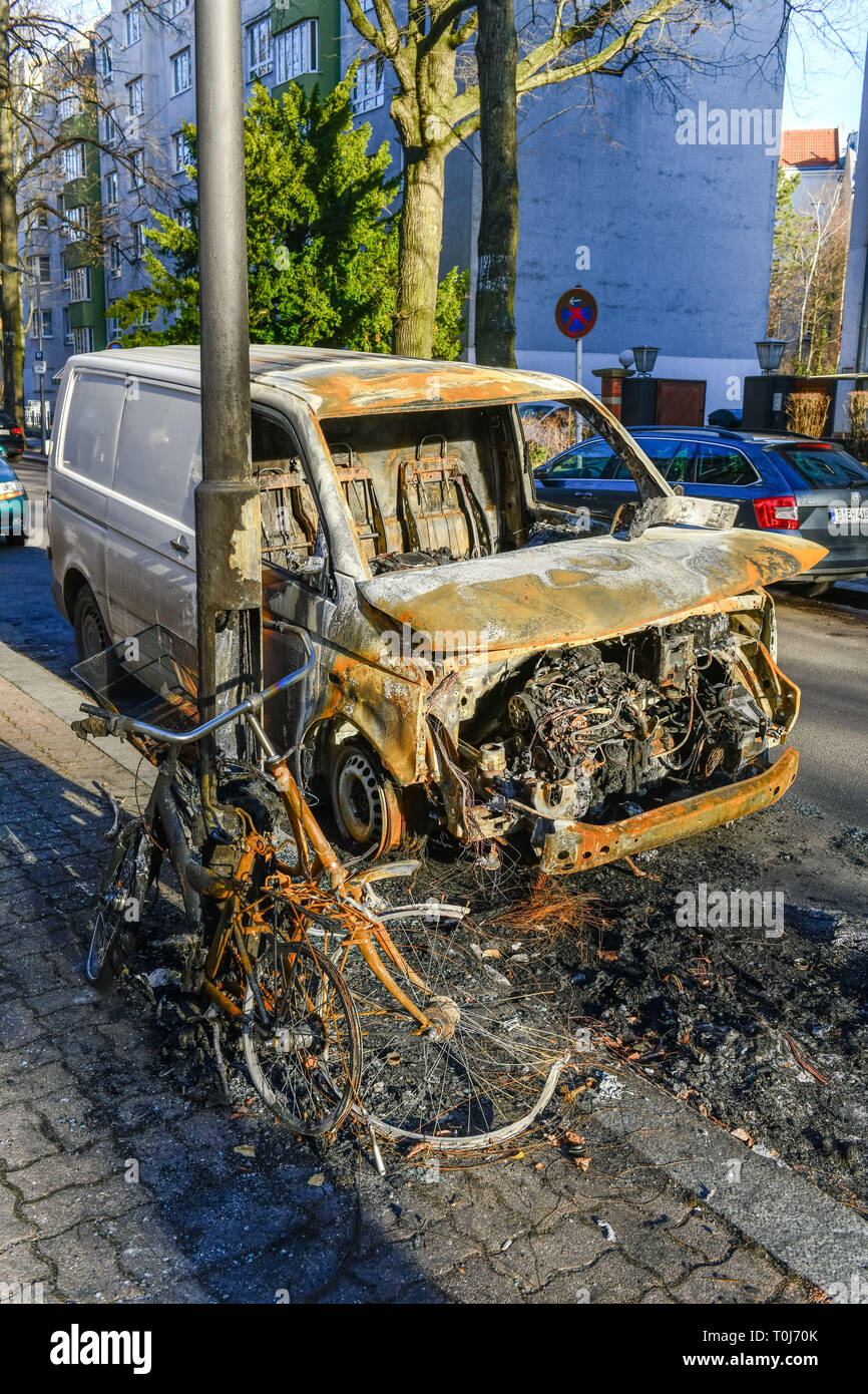 Pickup van hi-res stock photography and images - Alamy