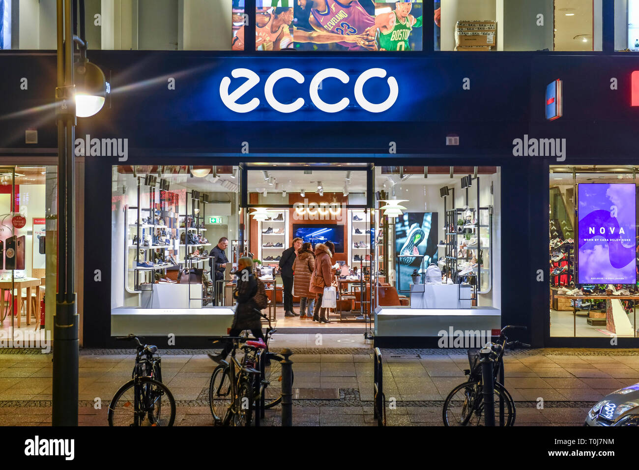 Shoe house Ecco, Tauentzien, Charlottenburg, Berlin, Germany, Schuhhaus Ecco, Deutschland Stock Photo Alamy