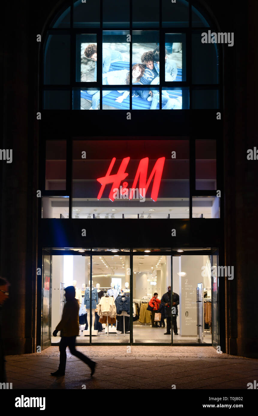 H&M, Kurfürstendamm, Charlottenburg, Berlin, Germany, Deutschland Stock  Photo - Alamy