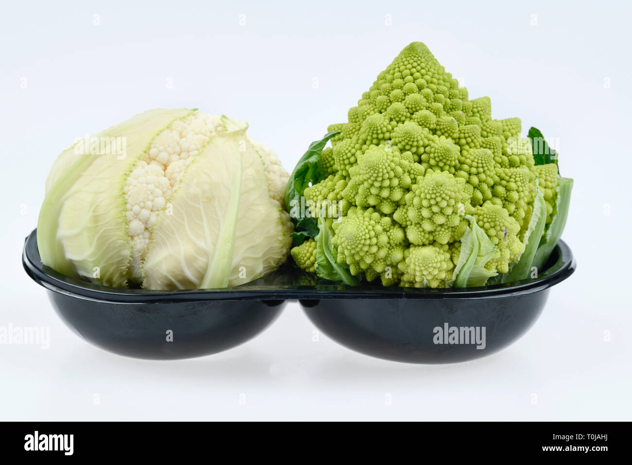 Mini-cauliflower, Romanesco cauliflower, studio admission, Mini-Blumenkohl, Romanesco-Blumenkohl, Studioaufnahme Stock Photo