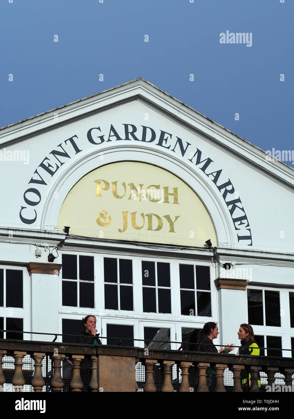 Punch & Judy Pub at Covent Garden Market, London, England, UK Stock