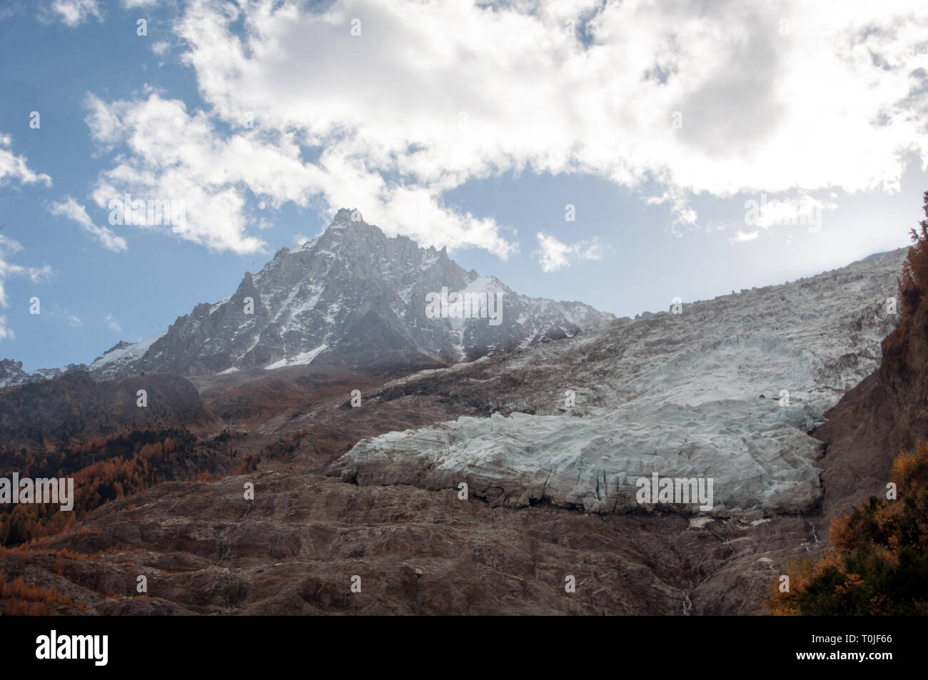 View of glacier des bossons and Aiguille du Midi Stock Photo - Alamy