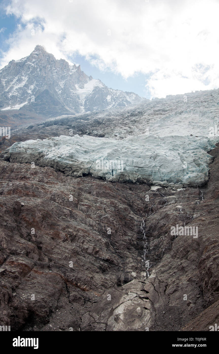 View of glacier des bossons and Aiguille du Midi Stock Photo - Alamy