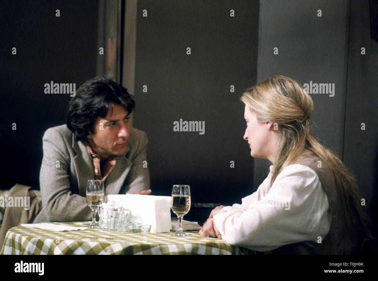 DUSTIN HOFFMAN, MERYL STREEP, KRAMER VS. KRAMER, 1979 Stock Photo Alamy