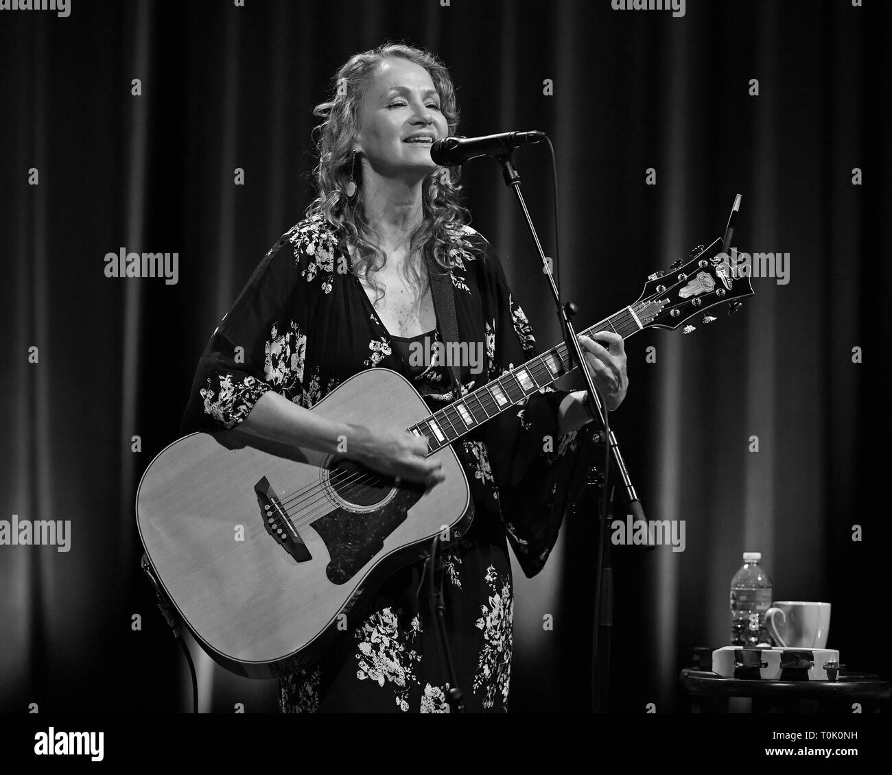 Joan osborne Black and White Stock Photos & Images - Alamy