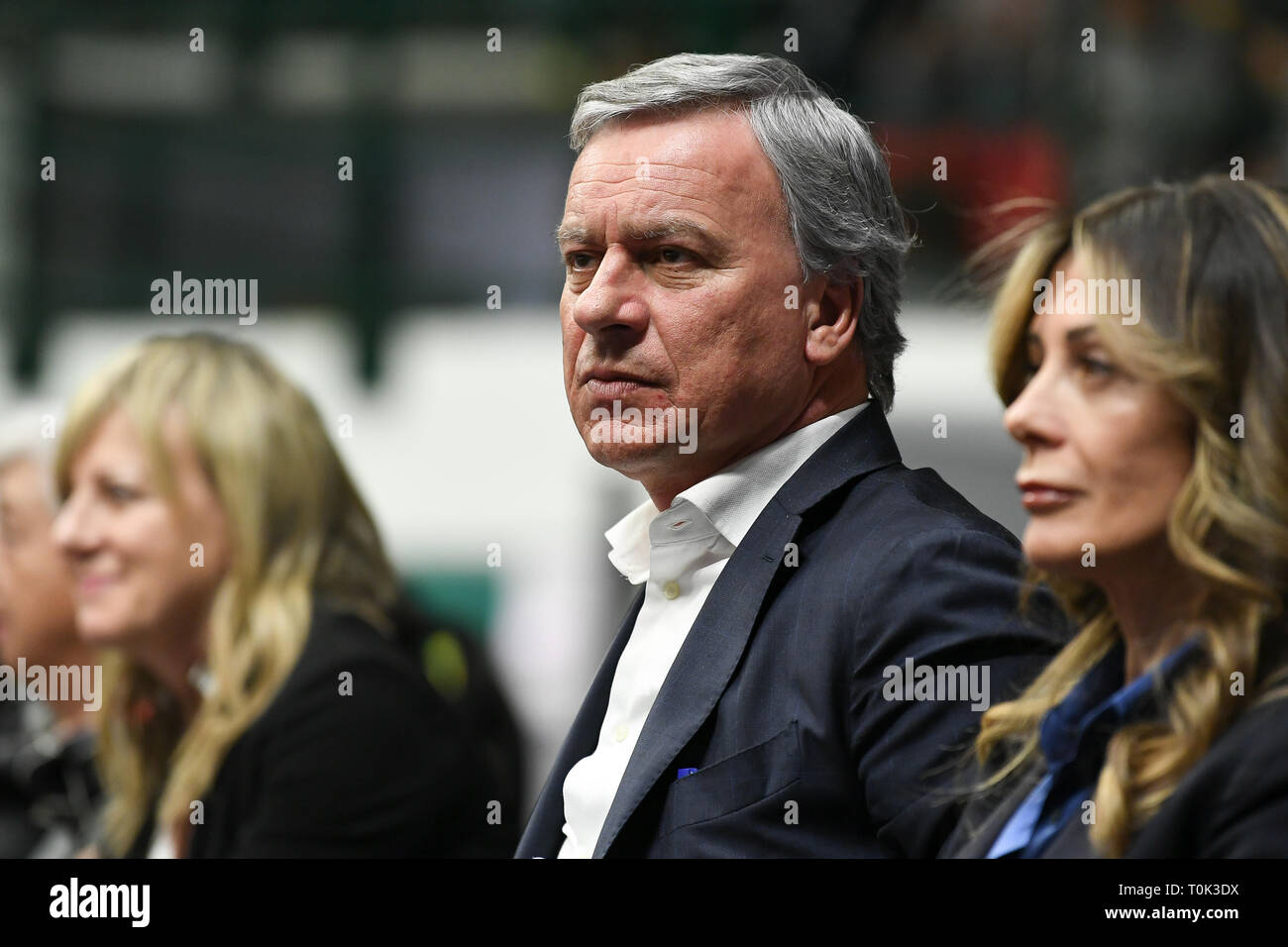 Candy Arena, Monza, Italy. 20th March, 2019. CEV Volleyball Challenge Cup men, Final, 1st leg. Dario Allevi, Monza's Mayor during the match between Vero Volley Monza and Belogorie Belgorod at the Candy Arena Italy.  Credit: Claudio Grassi/Alamy Live News Stock Photo