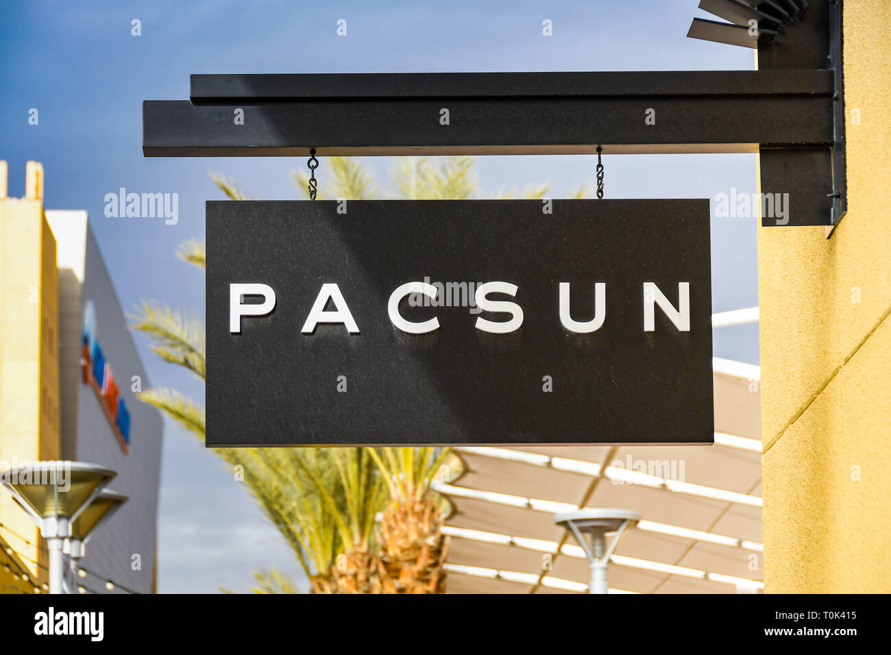 Pacsun clothes hi-res stock photography and images - Alamy