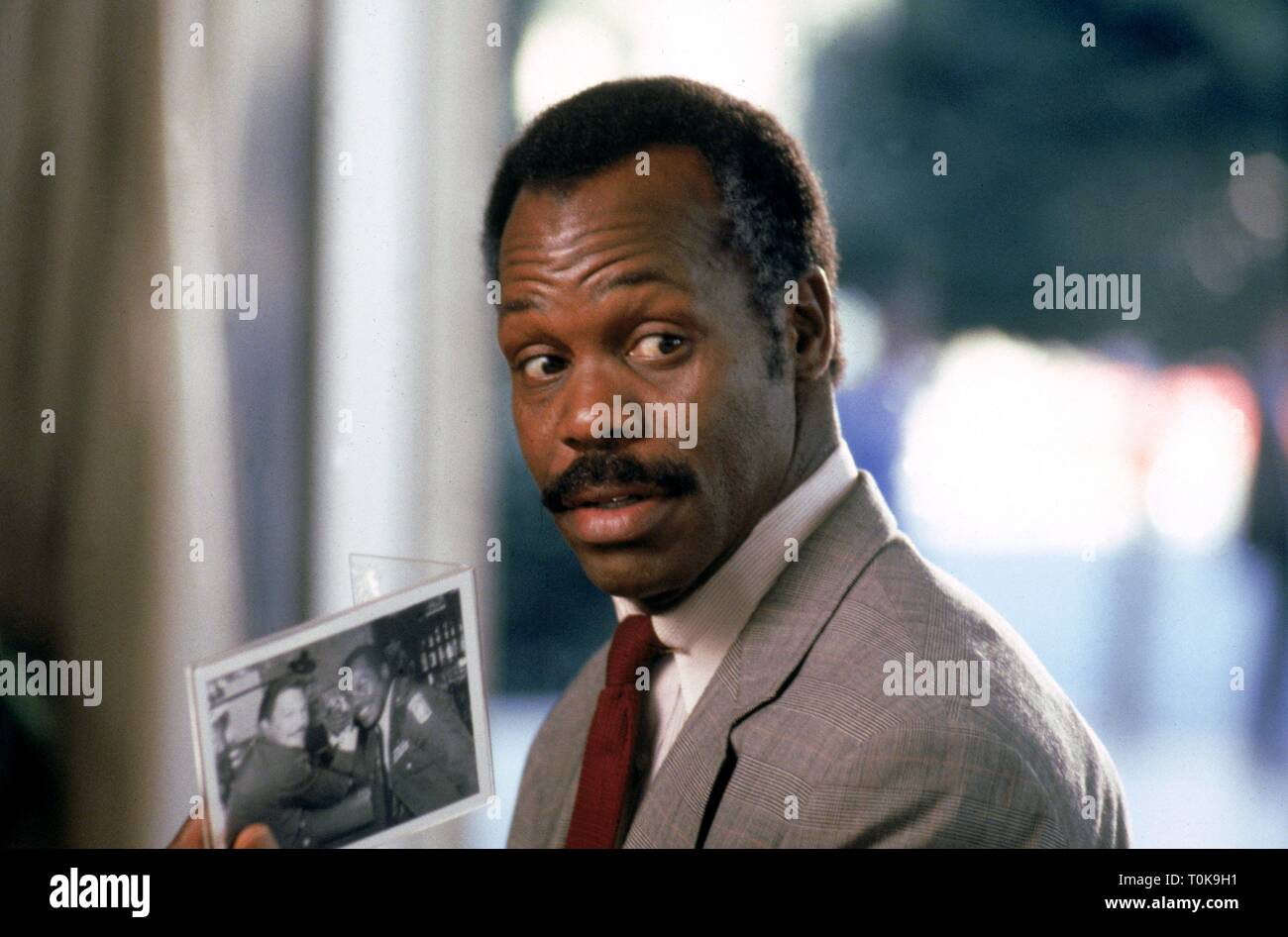 DANNY GLOVER, LETHAL WEAPON, 1987 Stock Photo