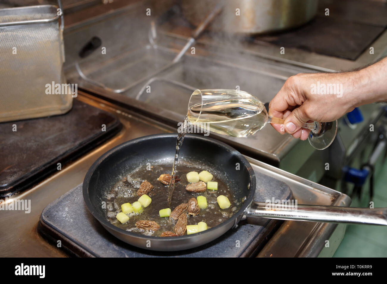 Morels in wine sauce hires stock photography and images Alamy
