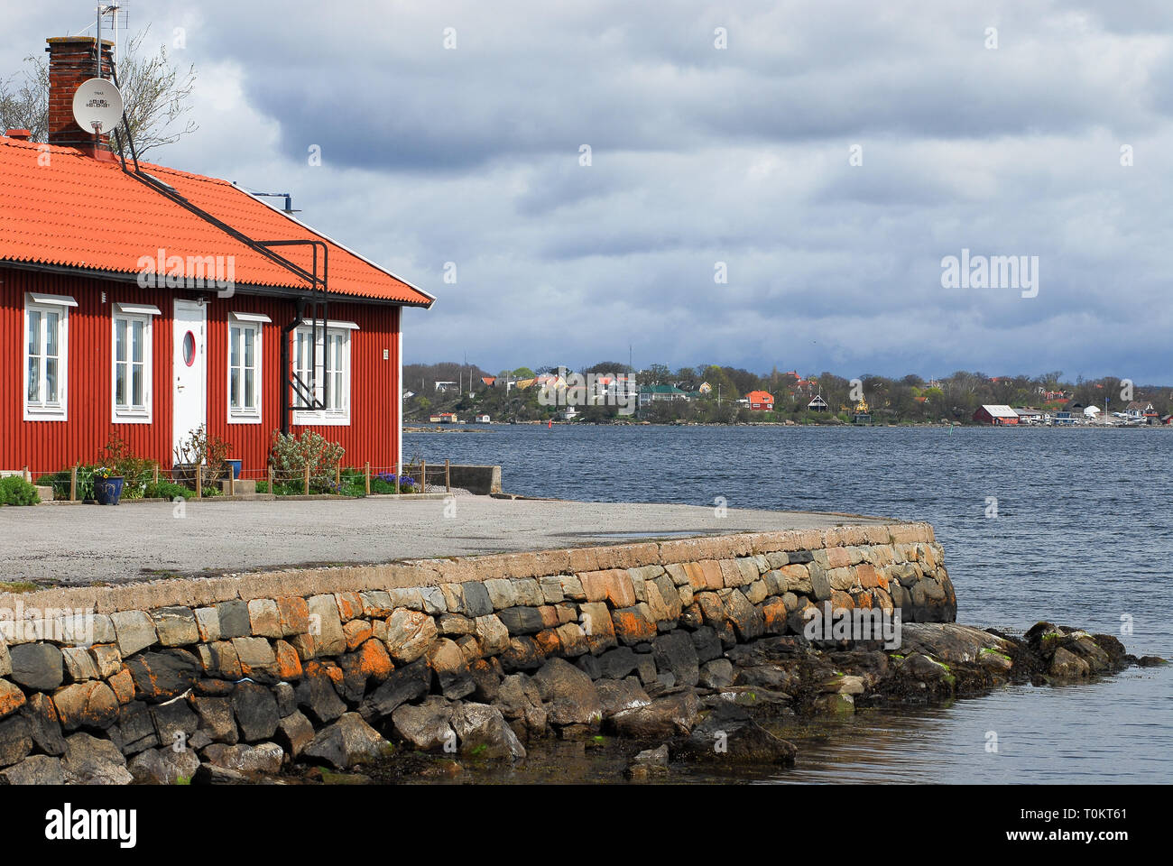 Wooden house by Bastion Kungshall on Stumholmen listed World Heritage by UNESCO in Karlskrona, Blekinge, Sweden. May 2nd 2008 © Wojciech Strozyk / Ala Stock Photo
