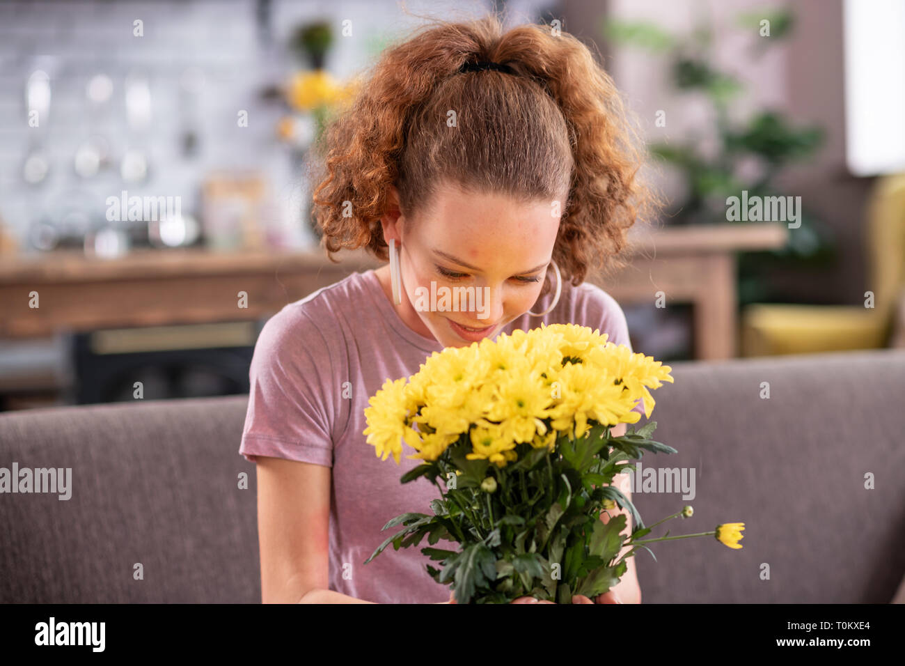 Strong smelling hires stock photography and images Alamy