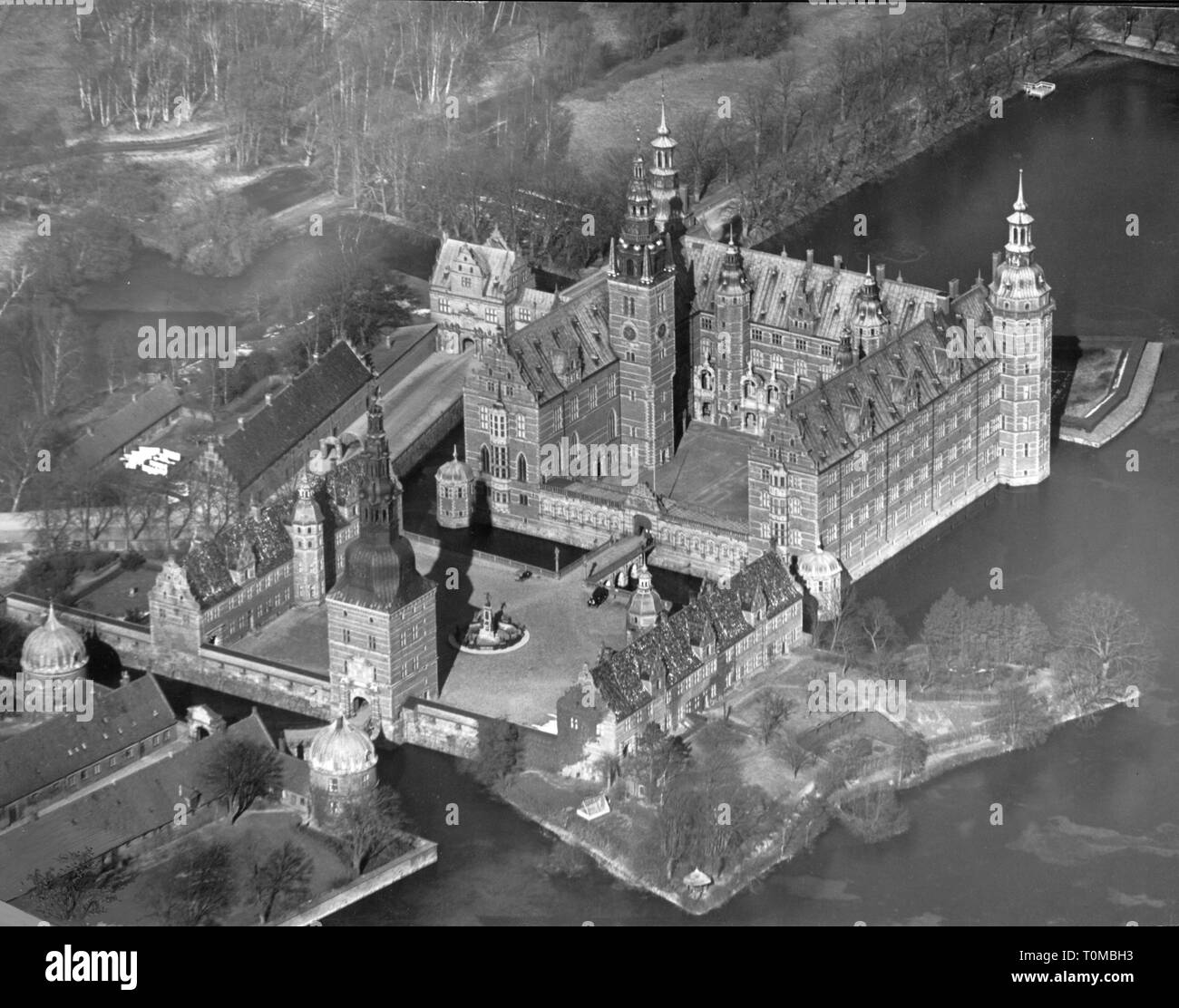 geography / travel, Denmark, Hillerod, castles, Frederiksborg Palace, exterior view, aerial photograph, 1950s, Additional-Rights-Clearance-Info-Not-Available Stock Photo