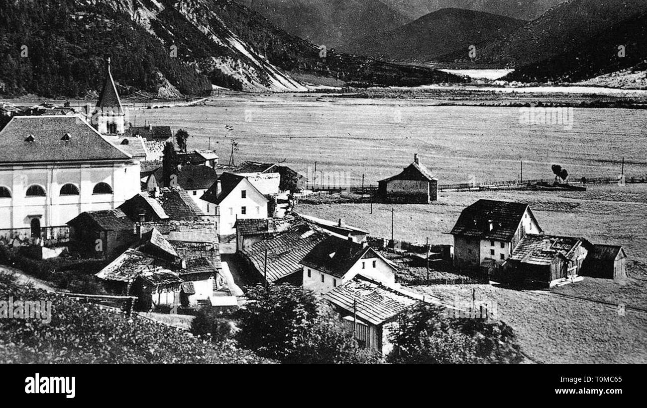 geography / travel, Italy, Graun in Vinschgau, city views / cityscapes, first half 20th century, 20th century, Alps, South Tyrol, Etschtal, city view, cityscape, city views, cityscapes, townscapes, Northern Italy, Upper Italy, North of Italy, Southern Europe, Europe, settlement, settlements, town, village, towns, villages, municipality, townscape, community, communities, view, views, direction, directions, historic, historical, Additional-Rights-Clearance-Info-Not-Available Stock Photo