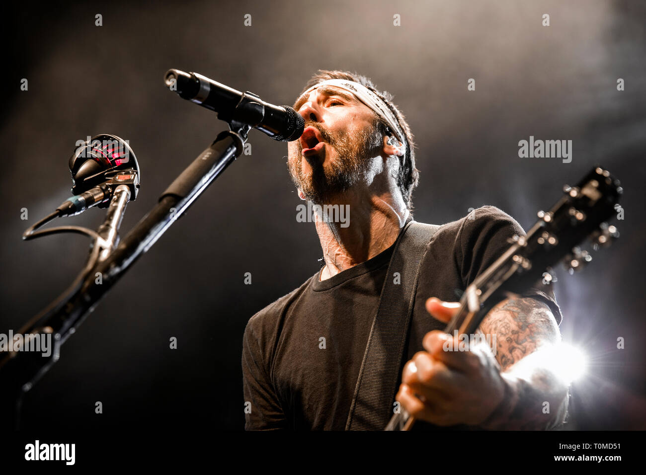 Norway, Oslo - March 17, 2019. The American rock band Godsmack performs a live concert at Oslo Spektrum in Oslo. Here vocalist and guitarist Sully Erna is seen live on stage. (Photo credit: Gonzales Photo - Terje Dokken). Stock Photo