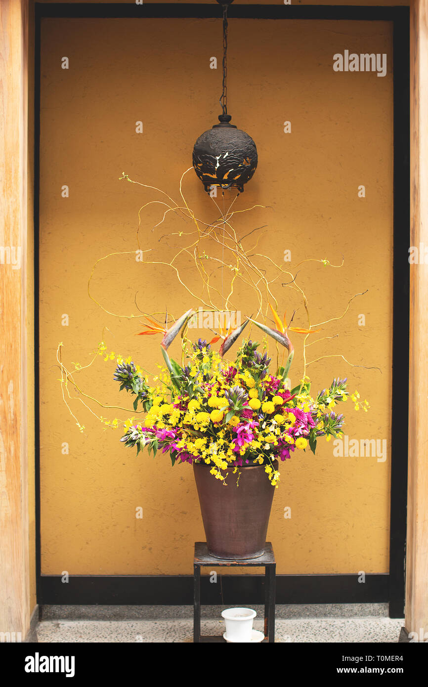 Japanese art of flower arrangement hires stock photography and images
