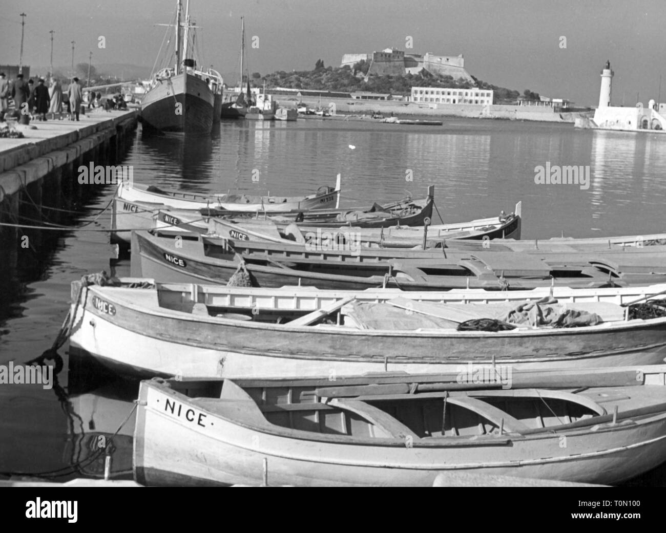 geography / travel, France, Antibes, harbour Port Vauban, view, Fort Carre in the background, 1950s, Additional-Rights-Clearance-Info-Not-Available Stock Photo