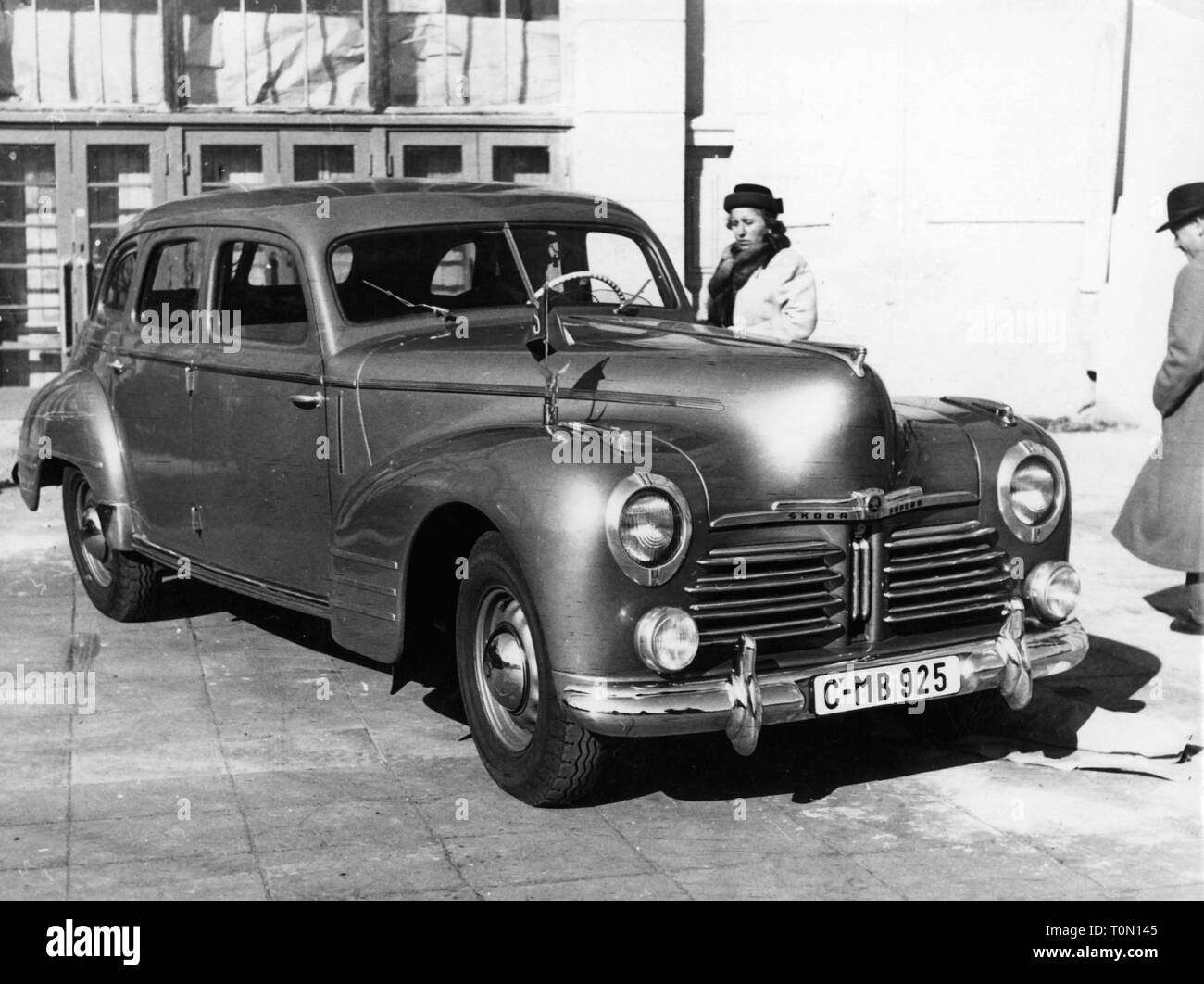 transport / transportation, car, vehicle variants, Skoda Superb, view from right ahead, international car salon, Prague, 1934, motor show, exhibition, exhibitions, exposition, expositions, salon, left-hand drive, left-hand-drive vehicle, left-hand-drive car, left-hand-drive vehicles, left-hand-drive cars, radiator grill, radiator grille, radiator cowling, radiator grills, radiator grilles, radiator cowlings, bumper, bumper bar, bumpers, bumper bars, vehicle registration mark, number plate, registration plate, license plate, number plates, registr, Additional-Rights-Clearance-Info-Not-Available Stock Photo