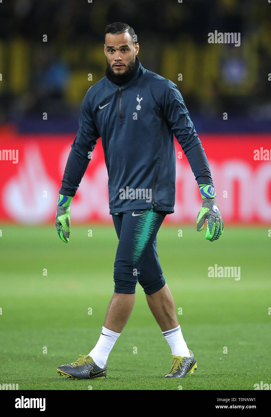 Tottenham Hotspur goalkeeper Hugo Lloris Stock Photo - Alamy