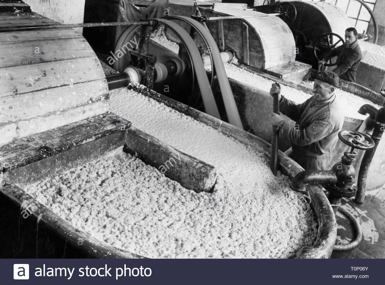 paper industry, april 1947 Stock Photo Alamy