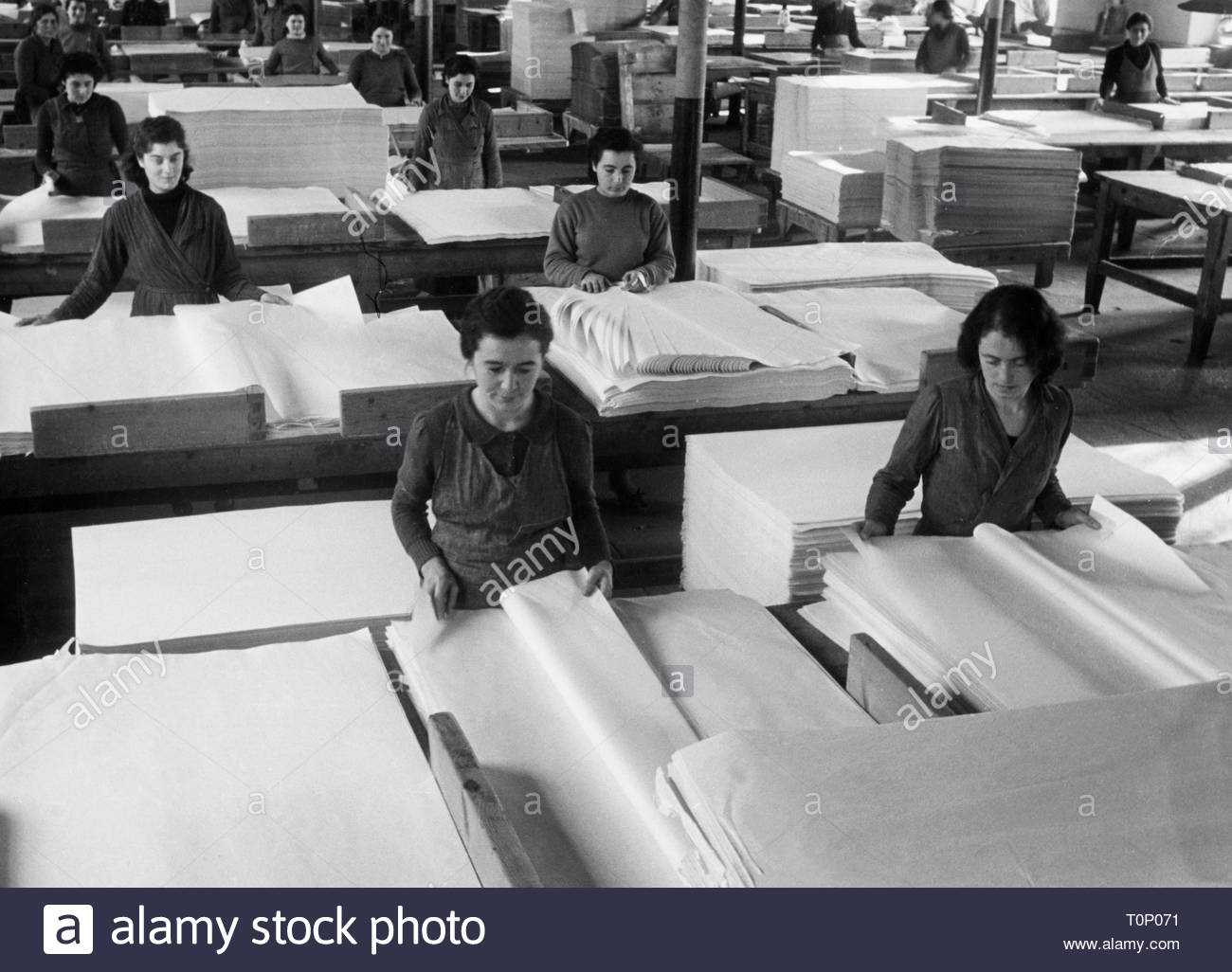 paper industry, april 1947 Stock Photo Alamy