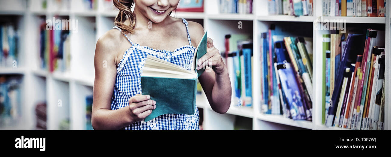 Reading girls school hi-res stock photography and images - Alamy