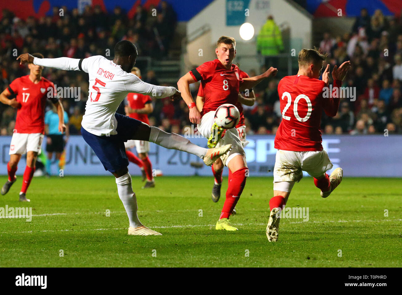 Bristol, UK. 21st Mar, 2019. Fikayo Tomori of England U21s shoots during the International Friendly match between England U21 and Poland U21 at Ashton Gate, Bristol, England on 21 March 2019. Photo by Dave Peters. Editorial use only, license required for commercial use. No use in betting, games or a single club/league/player publications. Credit: UK Sports Pics Ltd/Alamy Live News Stock Photo