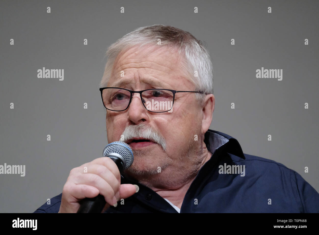 Leipzig, Germany. 21st Mar, 2019. Liedermacher und Lyriker Wolf Biermann will speak on a stage in the Kongresshalle at an evening of the 'Leipzig reads' series of events, which will take place parallel to the Book Fair. Credit: Sebastian Willnow/dpa-Zentralbild/dpa/Alamy Live News Stock Photo