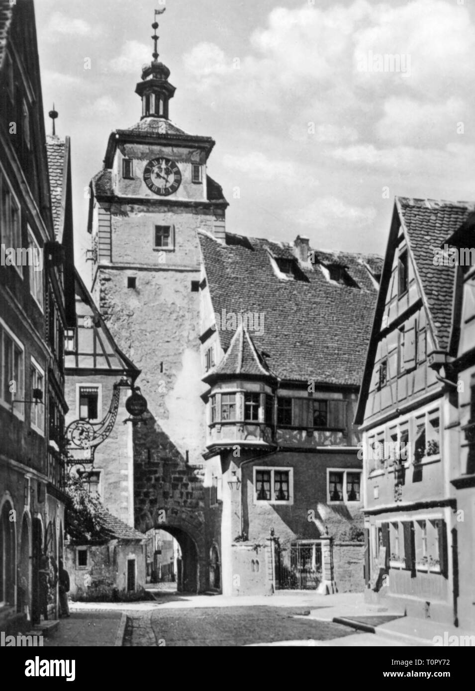 geography / travel, Germany, Rothenburg ob der Tauber, gate, Weisser Turm with Judentanzhaus, Stoja-Photo, Stoja Verlag Paul Janke, 1930s, Additional-Rights-Clearance-Info-Not-Available Stock Photo
