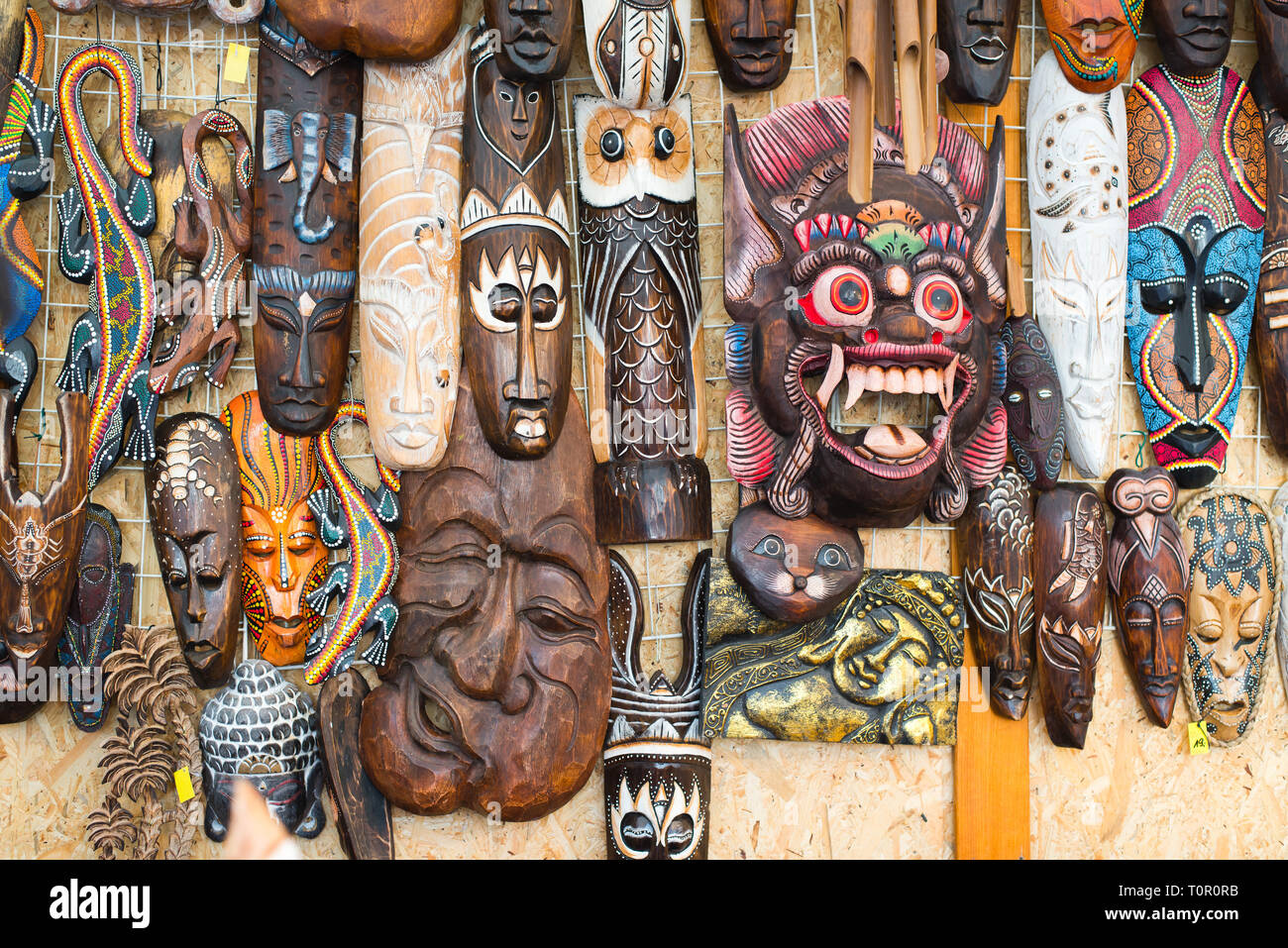 African masks hi-res stock photography and images - Alamy