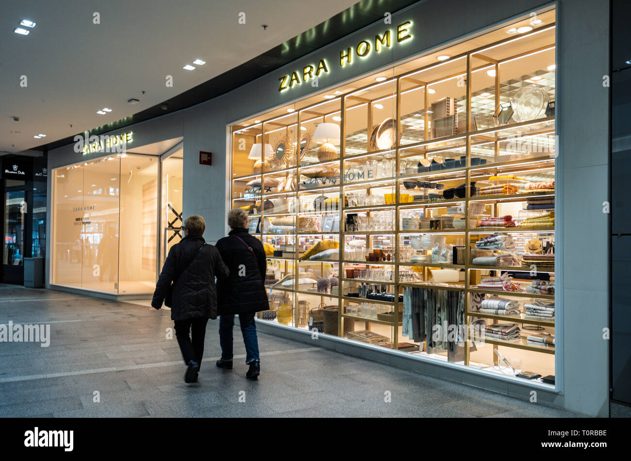Reus, Spain. March 2019: Zara Home store in La Fira shopping mall. Is a  company dedicated to the manufacturing of home textiles Stock Photo - Alamy