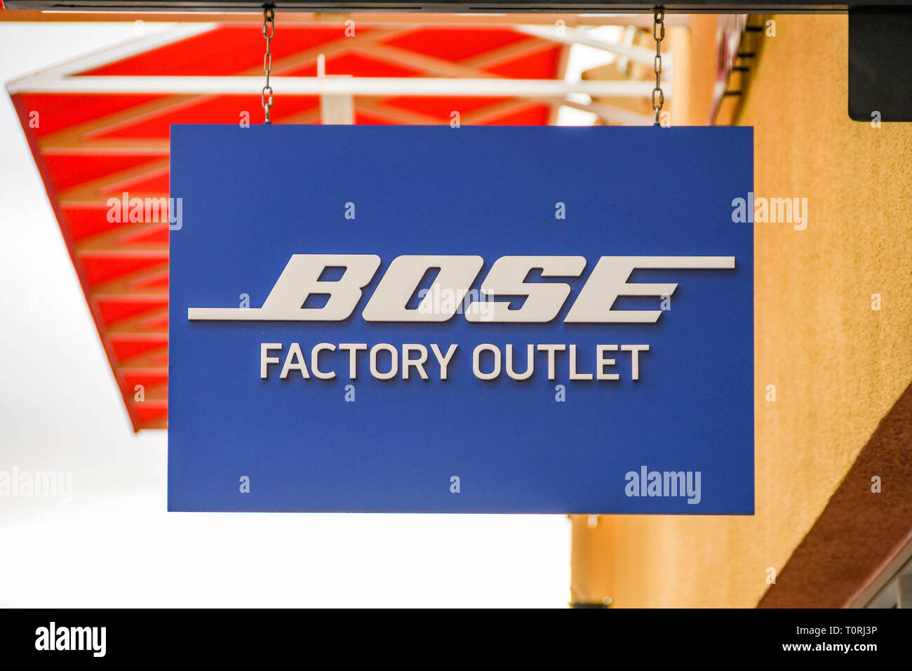 dome løn se tv Bose brand hi-res stock photography and images - Alamy