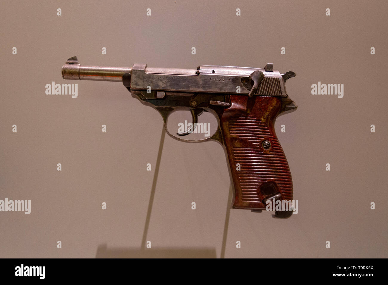 38 Automatic Pistol High Resolution Stock Photography And Images Alamy