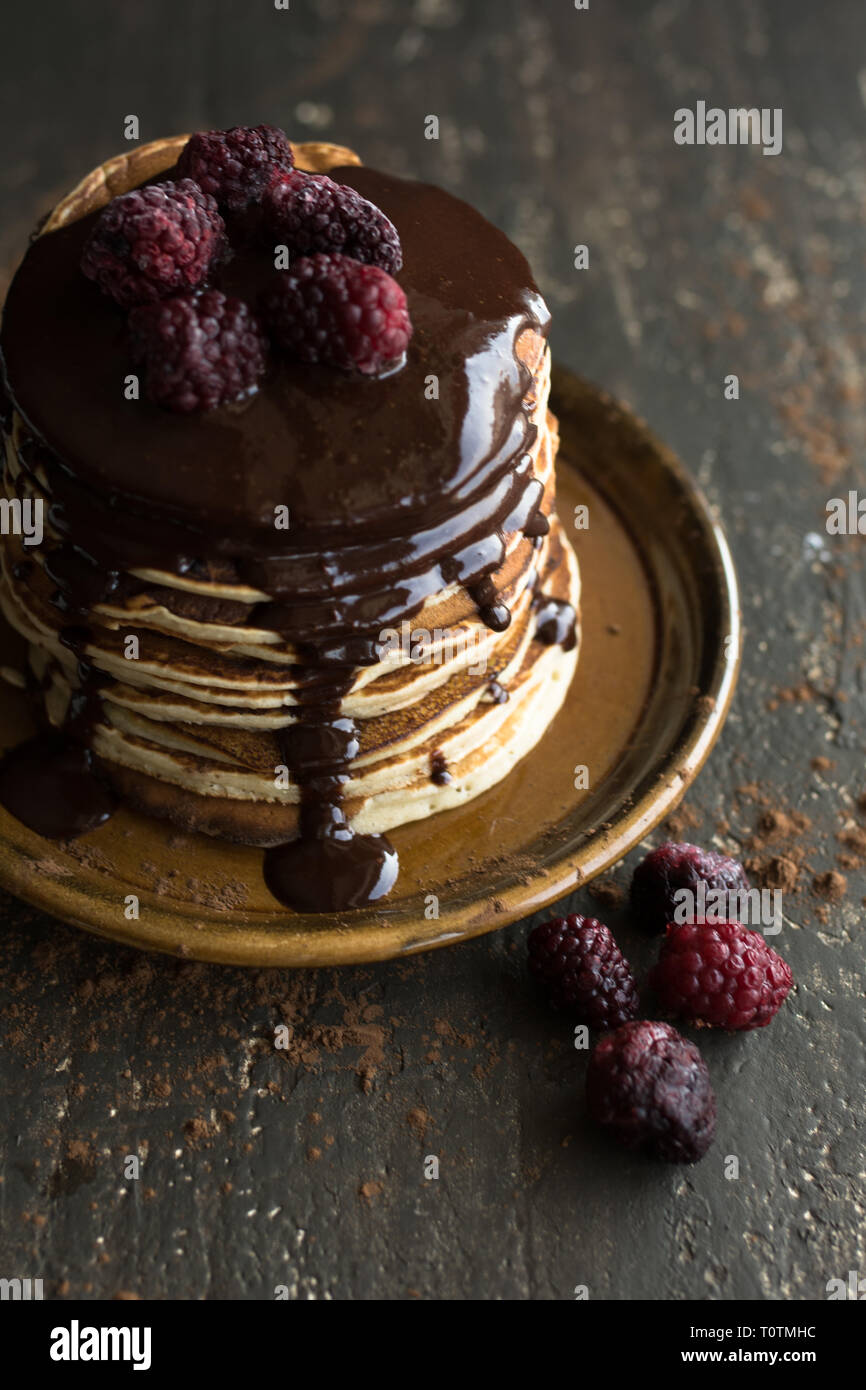 Raspberry sauce topping pancake hi-res stock photography and images - Alamy