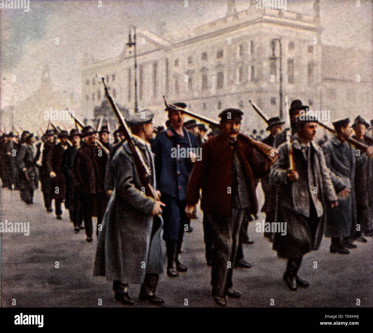 German Revolution 1918 - 1919, armed worker's batallions on the Schlossplatz, Berlin, December 1918, coloured photograph, cigarette card, series 'Die Nachkriegszeit', 1935, People's Navy Division, revolutionist, revolutionists, workers, worker, soldiers, soldier, armed, weapons, arms, weapon, arm, Prussia, German Revolution of 1918-1919, Germany, German Reich, Weimar Republic, rally, people, 20th century, 1930s, revolution, revolutions, armed man, armed person, gun, coloured, colored, post war period, post-war period, post-war years, post-war era, Additional-Rights-Clearance-Info-Not-Available Stock Photo