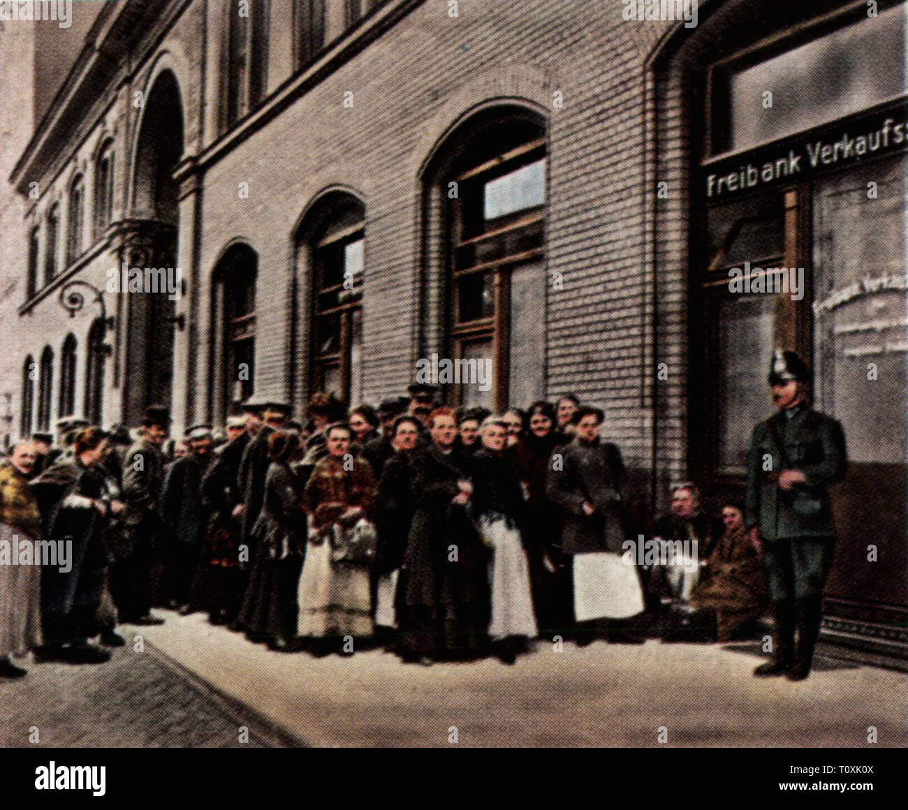 Queuing for food germany hi-res stock photography and images - Alamy