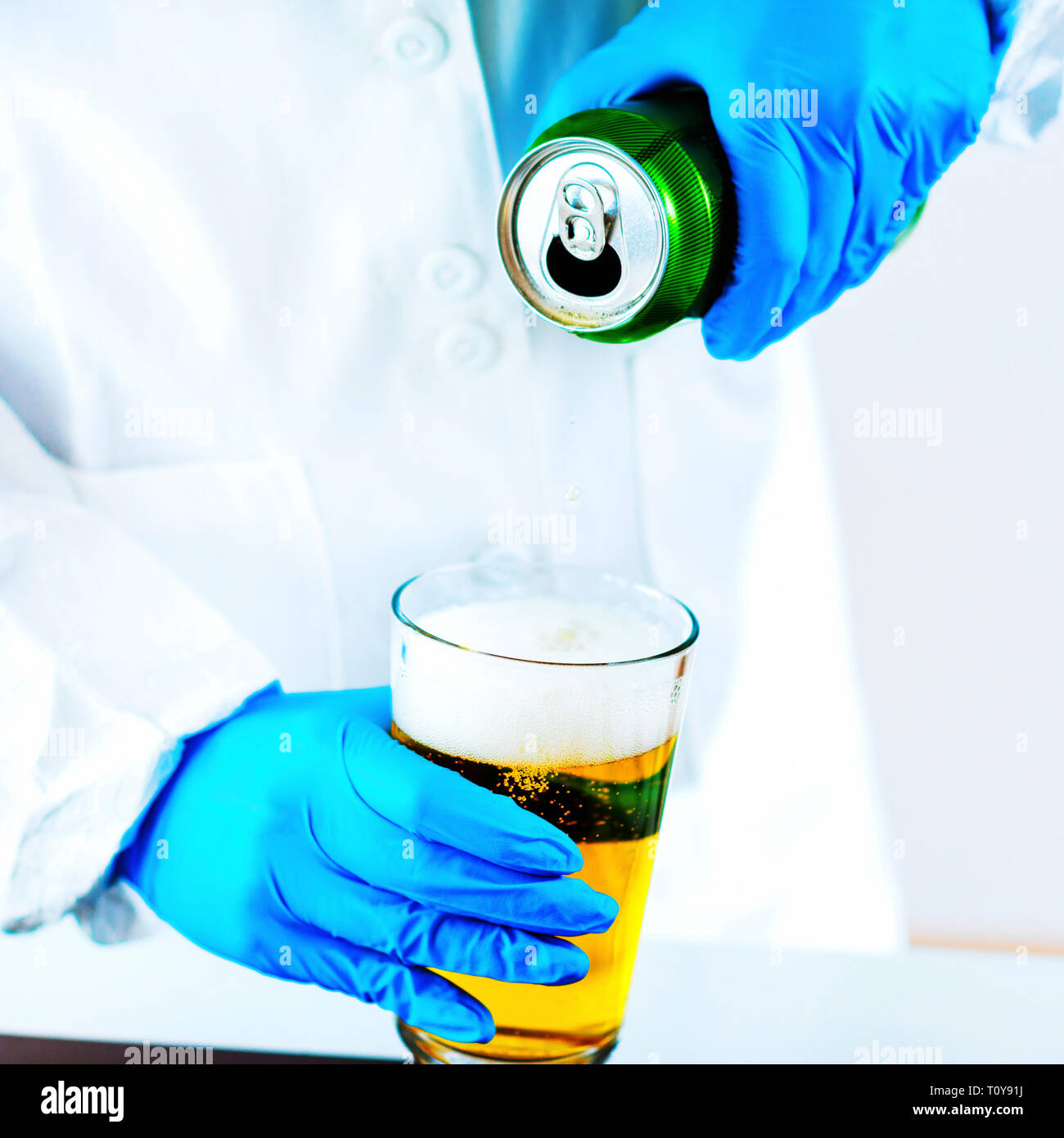 Beer laboratory hires stock photography and images Alamy