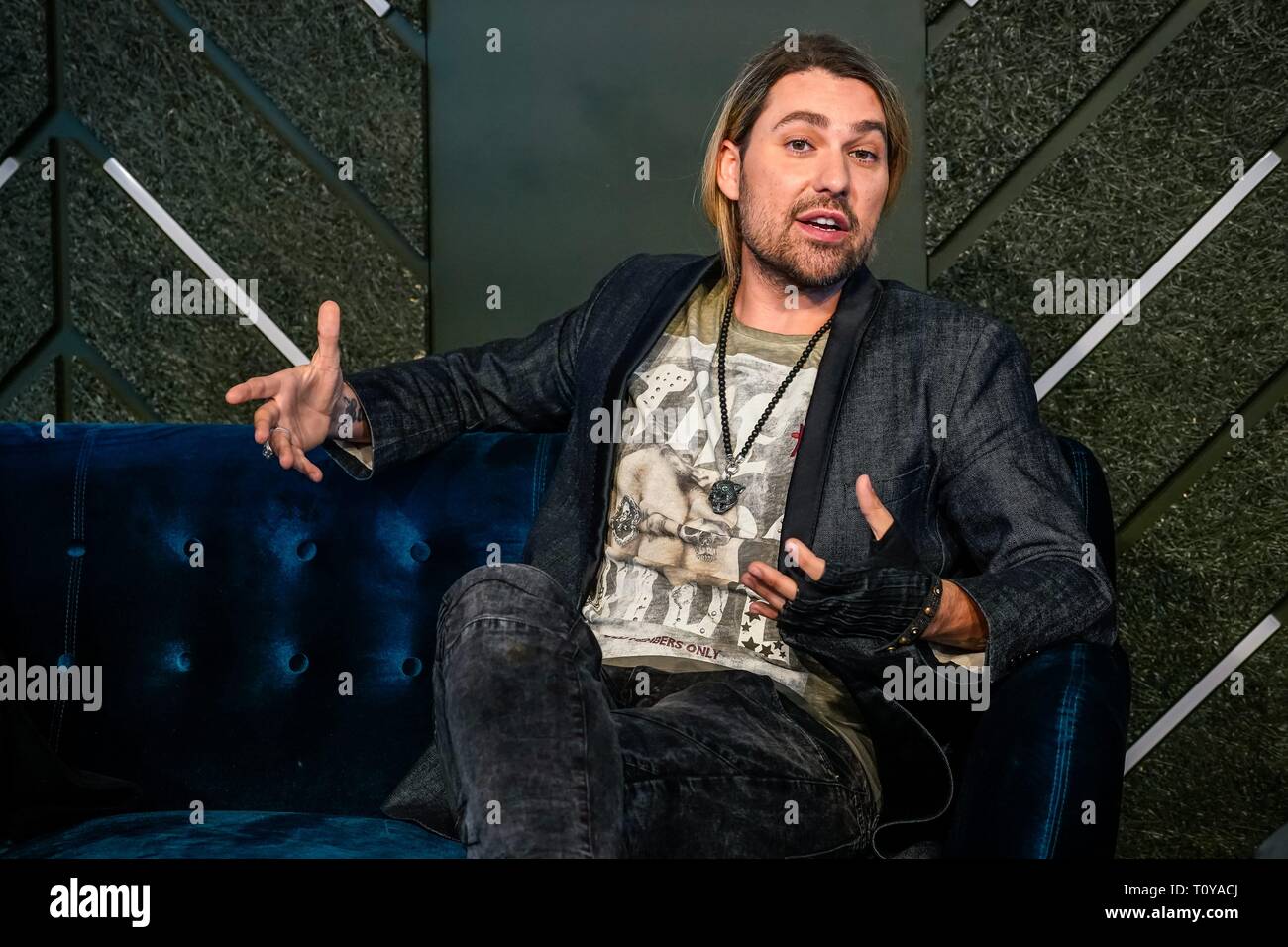 Berlin, Deutschland. 21st Mar, 2019. 21.03.2019, star violinist David Garrett presents his new crossover tour UNLIMITED - GREATEST HITS at the 260-degree bar in Berlin, with which he will perform in the capital. Portrait of the musician. | usage worldwide Credit: dpa/Alamy Live News Stock Photo