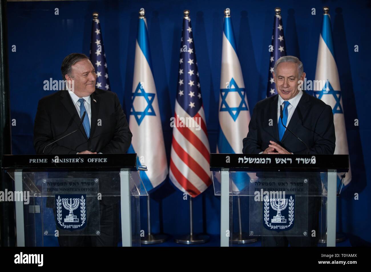 Jerusalem. 21st Mar, 2019. Israeli Prime Minister Benjamin Netanyahu (R) and U.S. Secretary of State Mike Pompeo attend a press conference in Jerusalem, on March 21, 2019. Credit: JINI/Hadas Parush/Xinhua/Alamy Live News Stock Photo