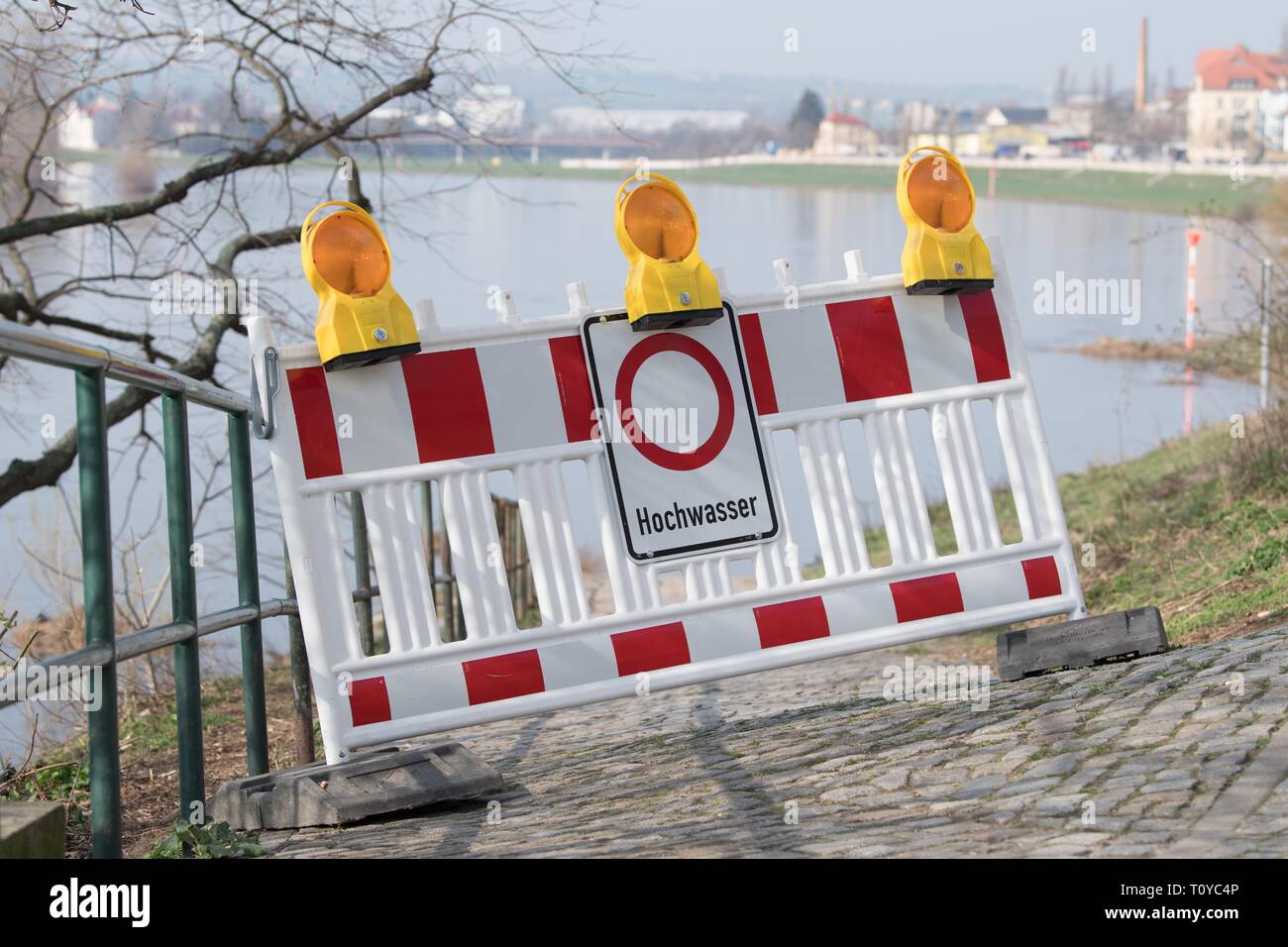 Elbe Hochwasser High Resolution Stock Photography And Images Alamy
