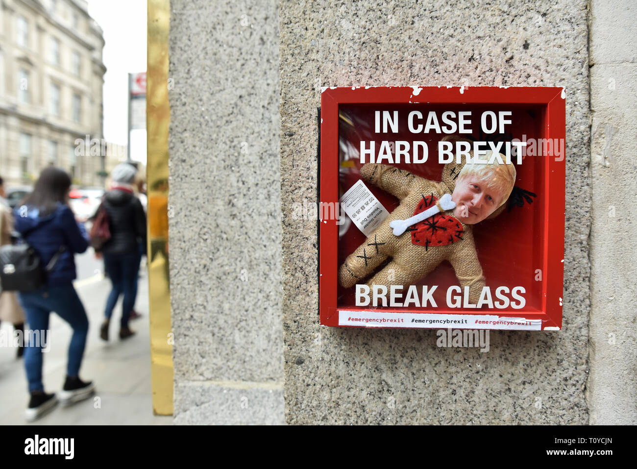 In Case Of Emergency Break Glass High Resolution Stock Photography And Images Alamy In Case Of Emergency Break Glass High Resolution Stock Photography And Images Alamy